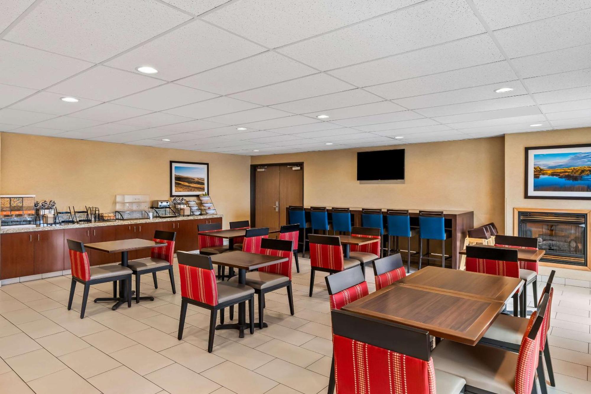 Comfort Inn & Suites Hermiston Buitenkant foto