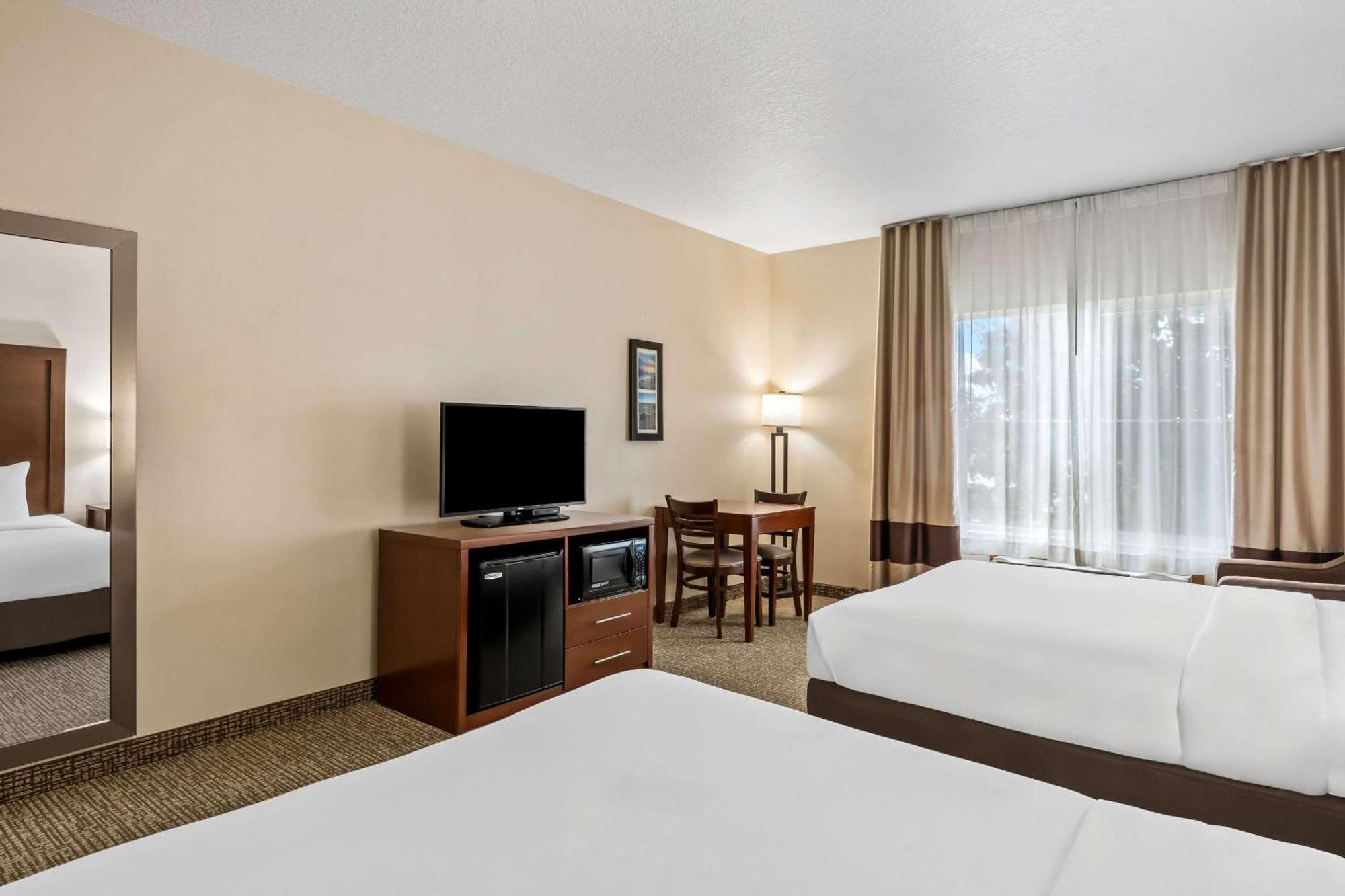 Comfort Inn & Suites Hermiston Buitenkant foto