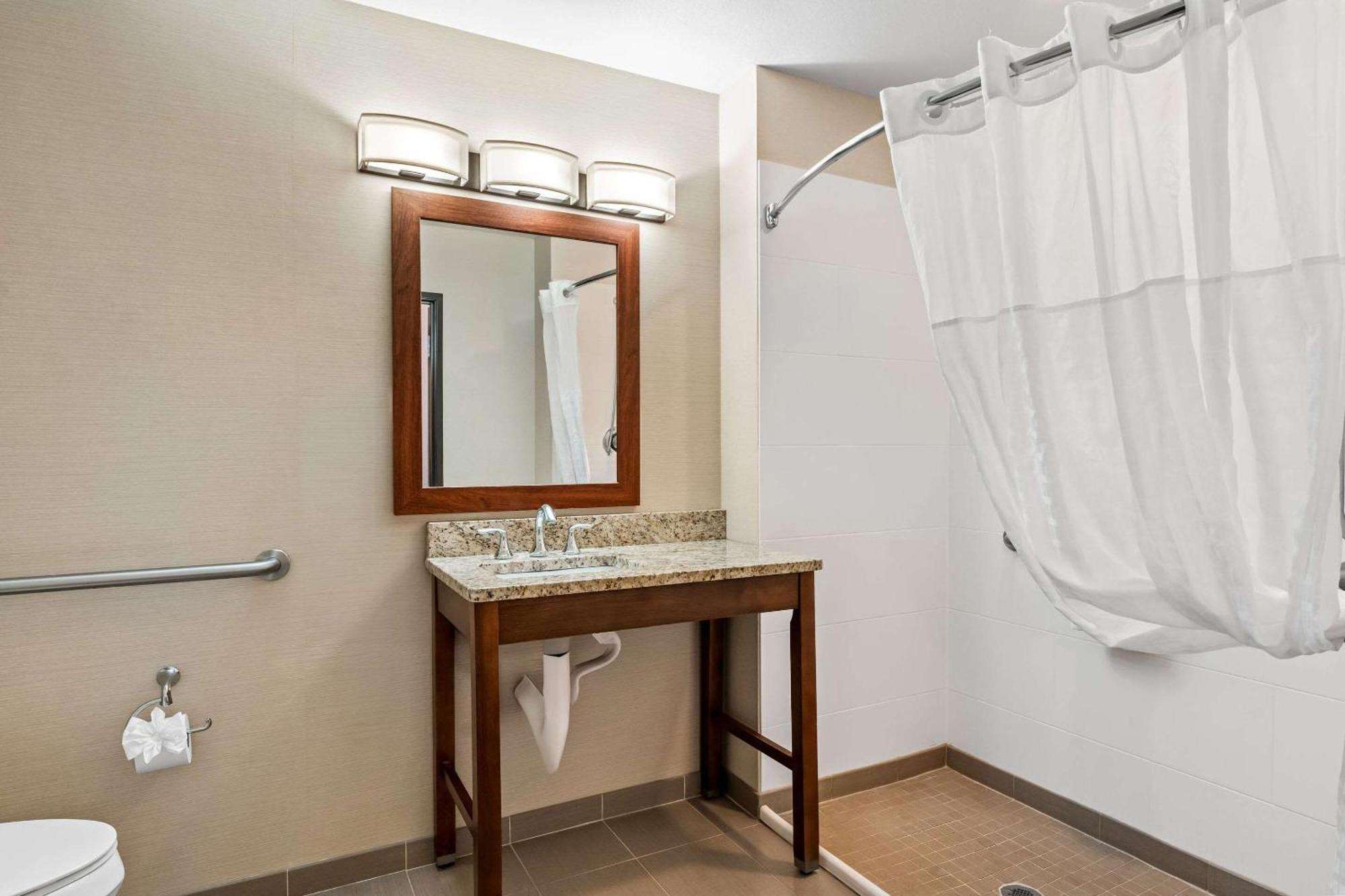 Comfort Inn & Suites Hermiston Buitenkant foto