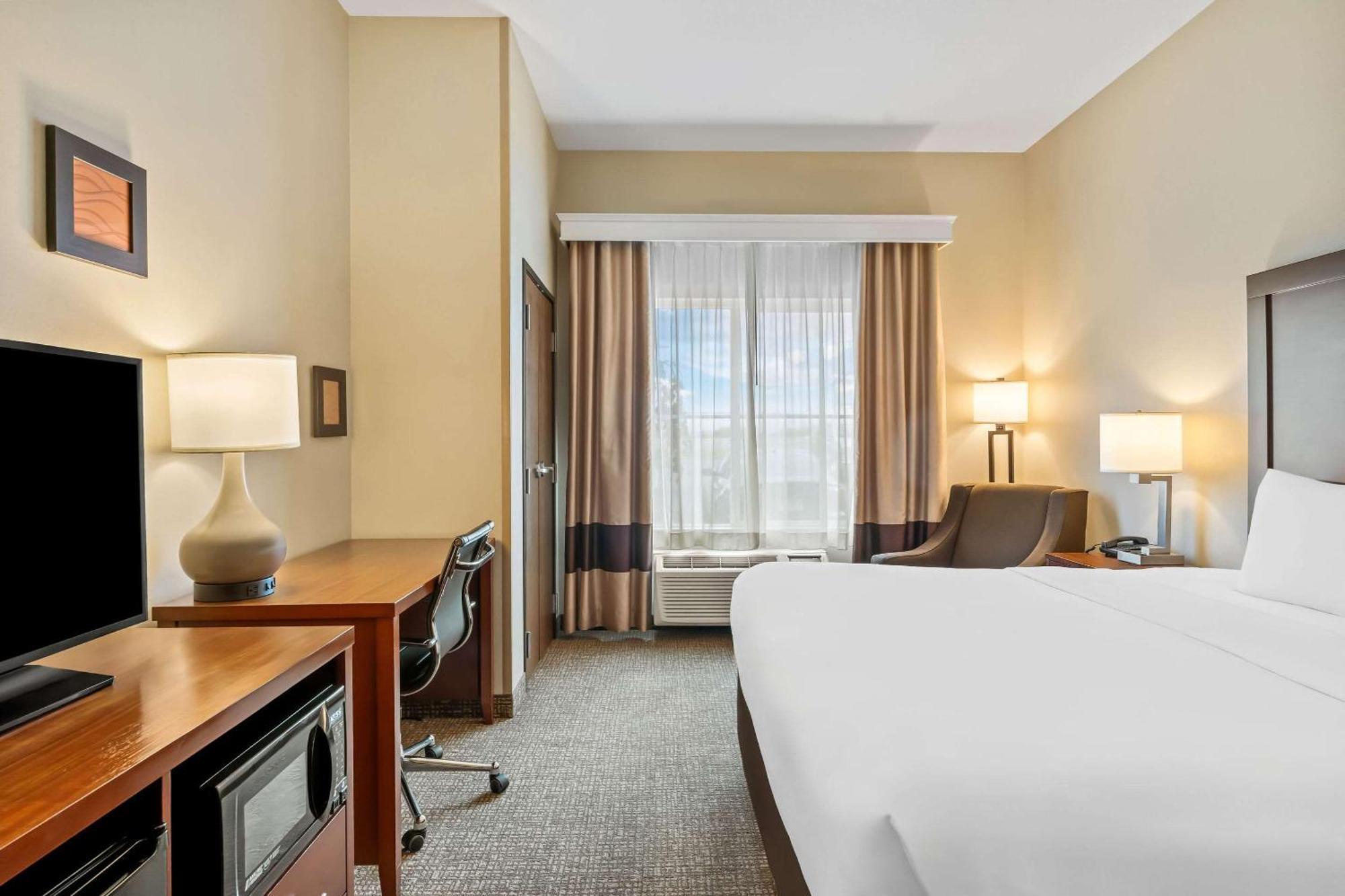 Comfort Inn & Suites Hermiston Buitenkant foto