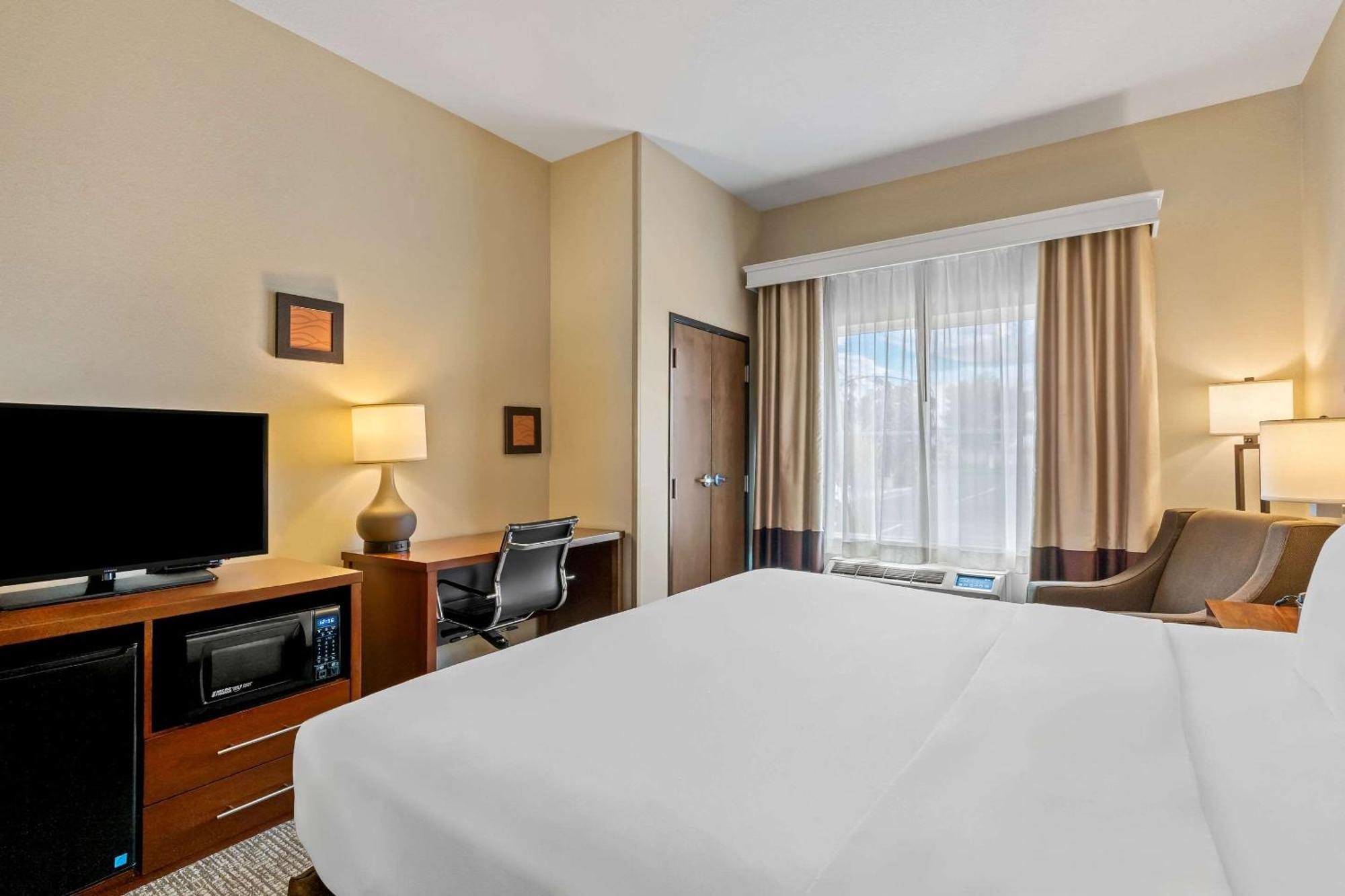 Comfort Inn & Suites Hermiston Buitenkant foto