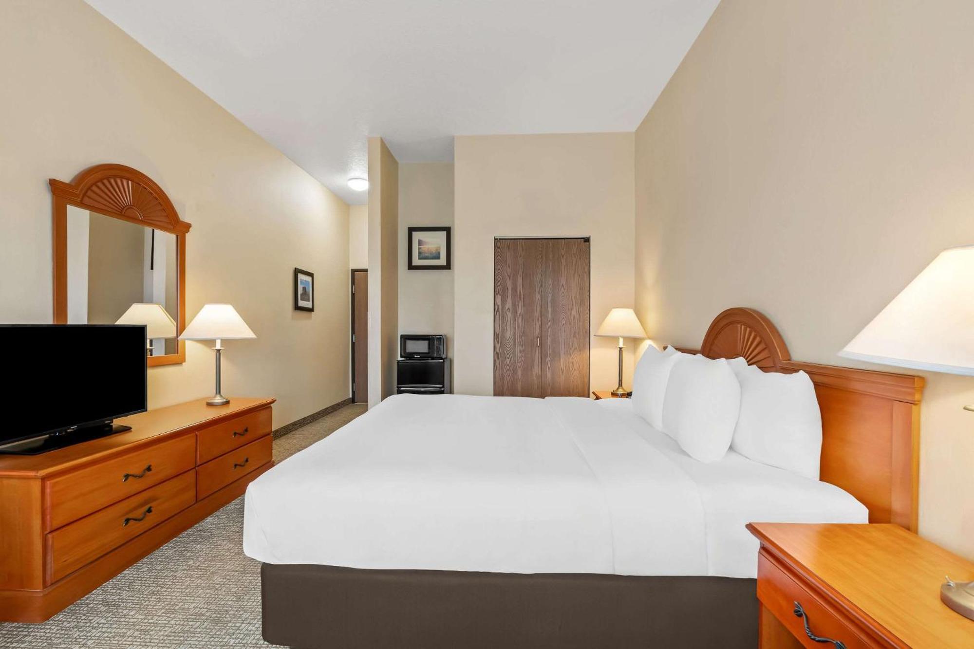 Comfort Inn & Suites Hermiston Buitenkant foto