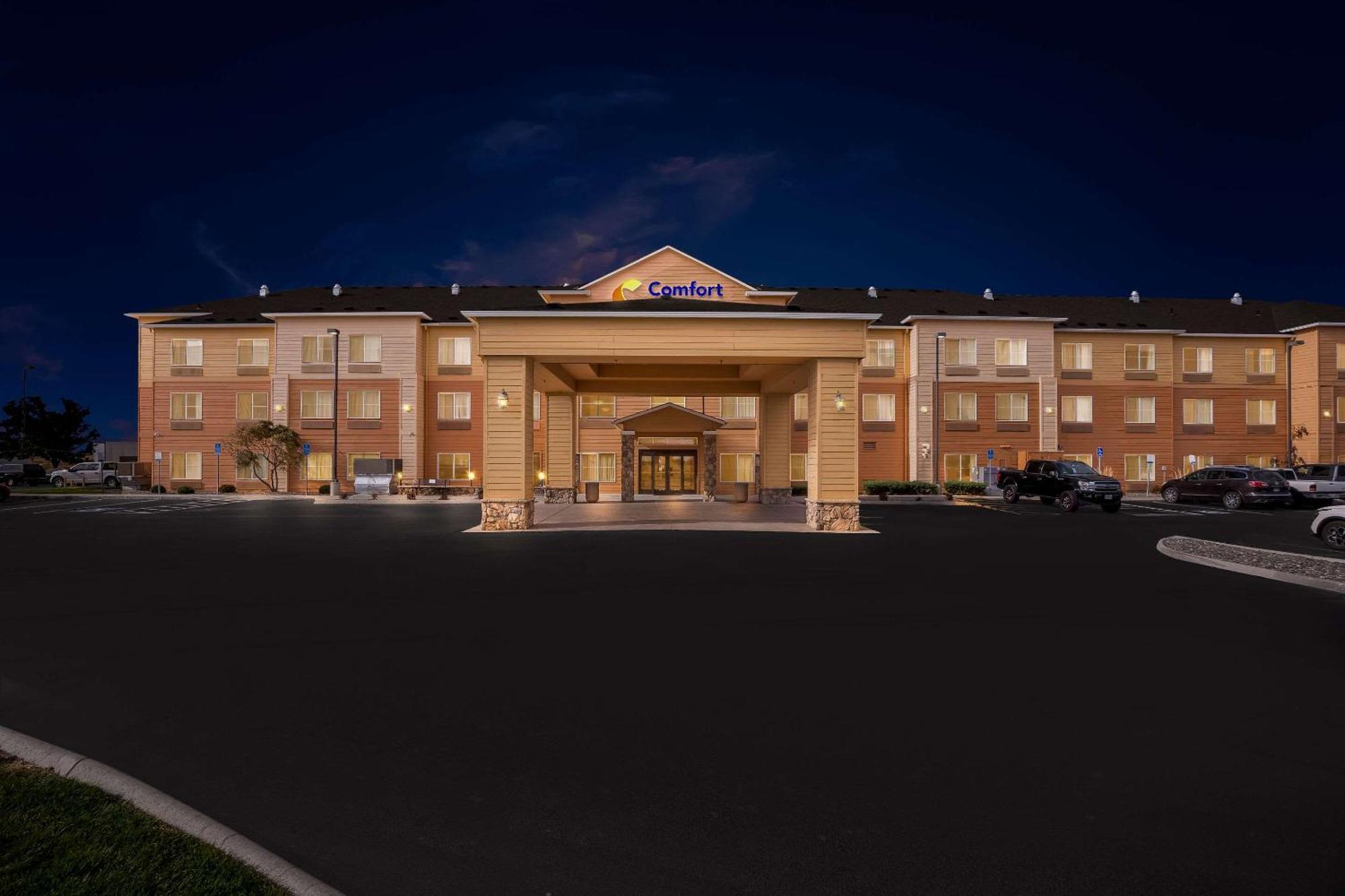 Comfort Inn & Suites Hermiston Buitenkant foto