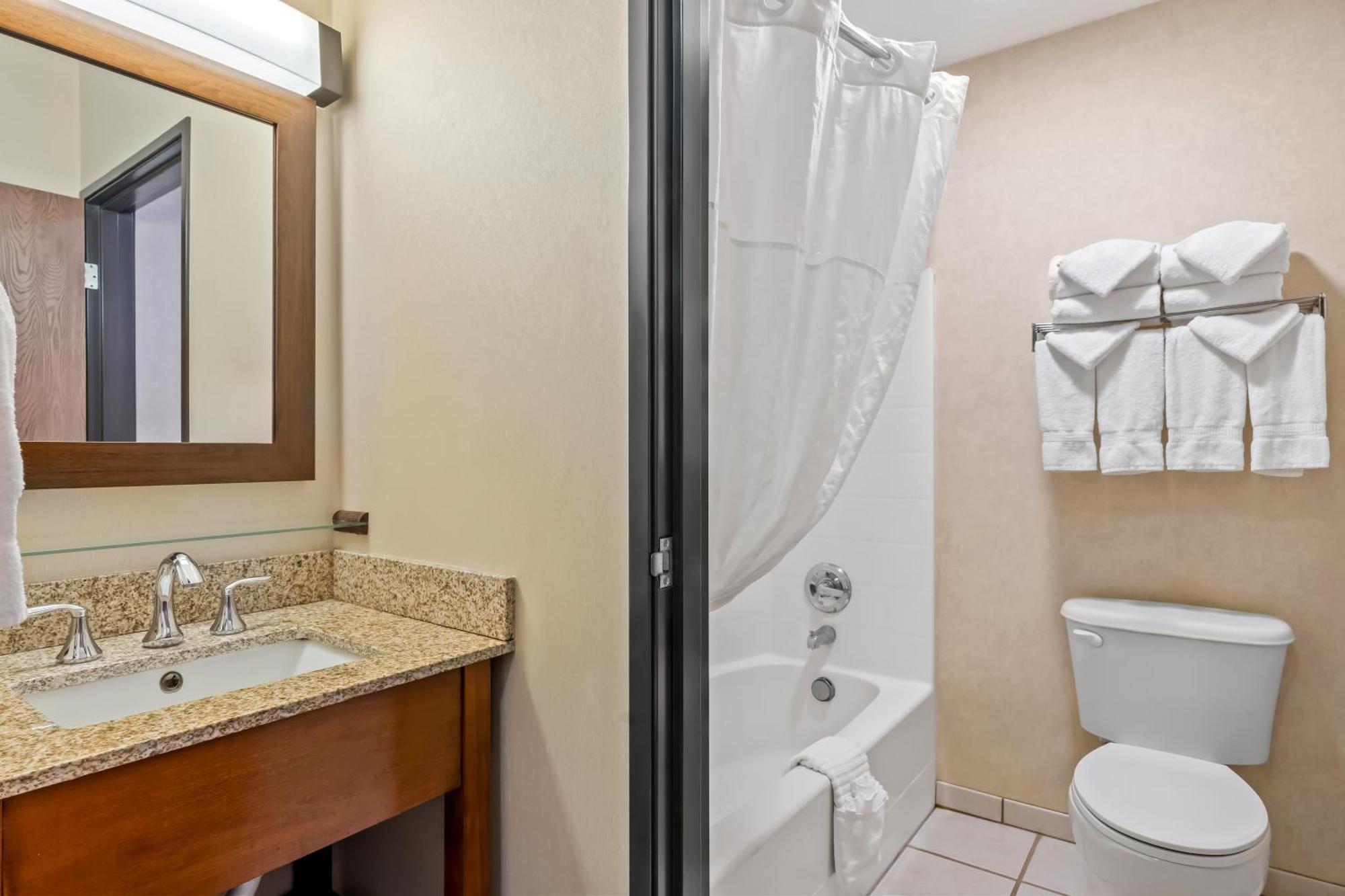 Comfort Inn & Suites Hermiston Buitenkant foto